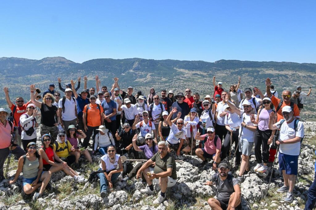 14658820250701085835