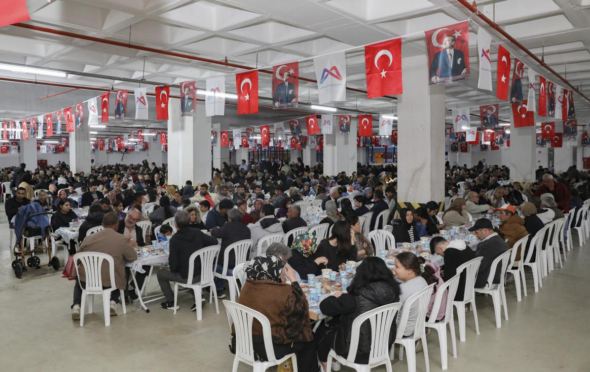 buyuksehirin-ramazan-coskusu-bozyaziya-da-sicradi-1-9671720250327092708