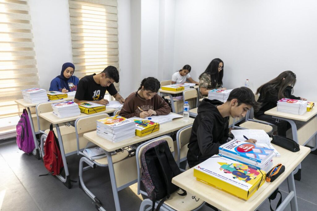 mersin-buyuksehirden-universite-sinavi-kaygisina-karsi-uzman-tavsiyeleri-3-35576120250616091117