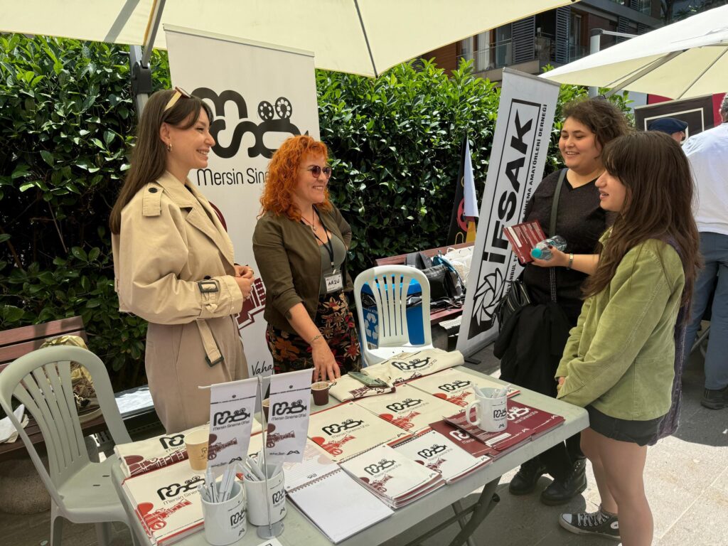 mersin-sinema-ofisi-sektor-bulusmalarinda-yogun-ilgi-gordu-5-99969120250607083744